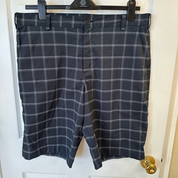 Nike Dri Fit Flat Front Plaid Golf Shorts Men’s Size 36 - Picture 1 of 6
